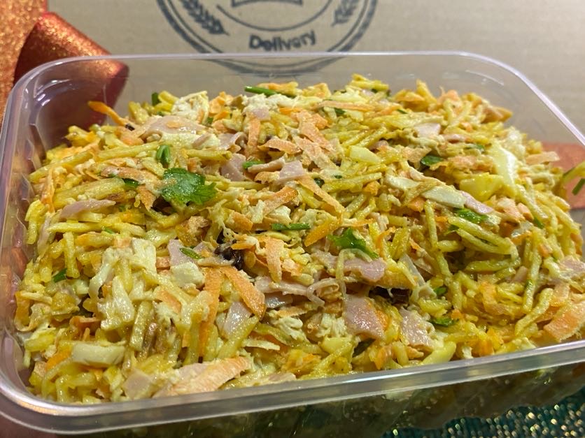 Salpicão Clássico Premium (500g) | Frango Desfiado, Presunto, Cenoura, Maçã Verde, Uva Passa, Milho e Ervilha com Batata Palha - Imagem 11
