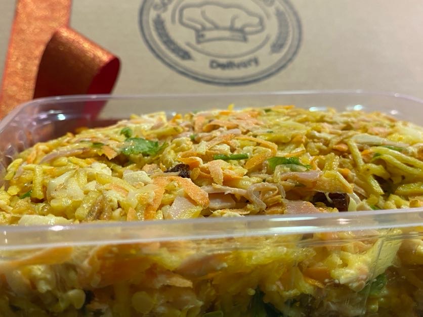 Salpicão Clássico Premium (500g) | Frango Desfiado, Presunto, Cenoura, Maçã Verde, Uva Passa, Milho e Ervilha com Batata Palha - Imagem 10